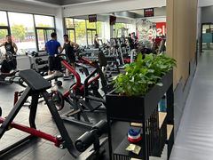 -英派斯健身游泳馆