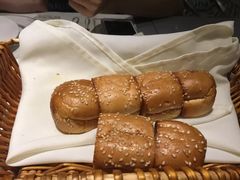 餐前面包-西堤厚牛排(国瑞店)