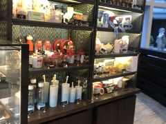 面包甜点陈列柜-星巴克(来福士办公楼店)