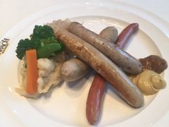 -LENBACH兰巴赫西餐啤酒坊(大连星海广场店)