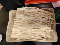 -洞亭火锅(防空洞总店)