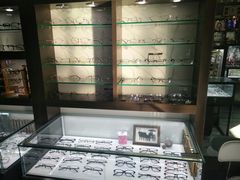 -视野联行眼镜蔡司·依视路官方授权店(顺城店)