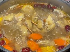 -尚尚仙·酸汤猪手·猪肚鸡火锅(华联万柳购物中心店)