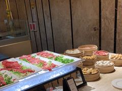 -东西风牛排馆周末烧烤自助(首都机场希尔顿店)