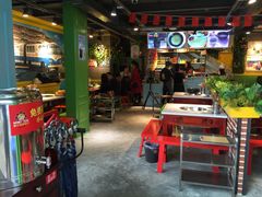 大堂-钢管厂五区小郡肝串串香(奥克斯广场锦城万达店)