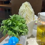 开在家附近第一次来，位于地下一楼，装修很清雅