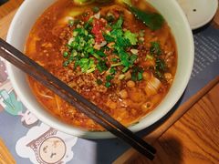-呷佬·长沙手工米粉(金沙江路店)