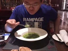 -恰餐厅及酒吧 CHAR Bar & Grill (北京丽都皇冠假日店)