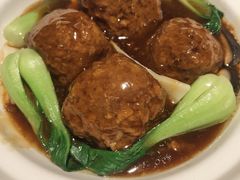 砂锅手工狮子头-渝信川菜 · 川味家常菜(长安店)