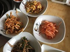 -牛信亭韩国料理·炭火烤肉(紫藤路店)