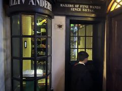 -逃脱反斗城沉浸剧情密室(阳光新业中心店)