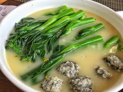 鱼丸浸菜心-香山家宴