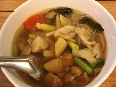 冬阴功蘑菇汤-Cherng Doi Roast Chicken