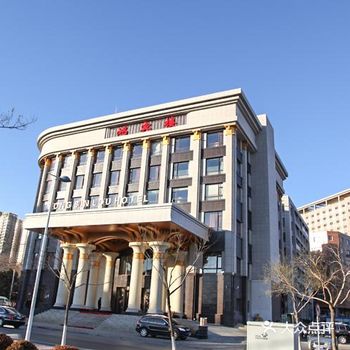 宴请过几次客户在这边定位子，菜品也很突出