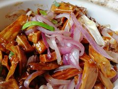 砂锅烧山菌-老牌坊鲁菜名店(宽厚里店)