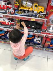 -玩具反斗城(正大广场店)