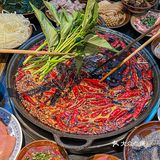 这家是渝中区土著朋友带我去的一家从小吃到大的火锅