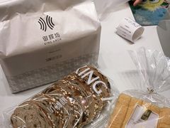 牛奶面包-御蝶坊生日蛋糕KNAC(创业店)