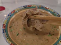 -毛辣果·贵州红酸汤牛肉火锅(西单店)