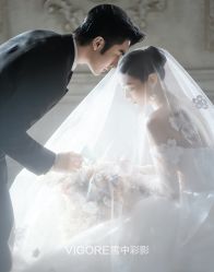 -雪中彩影婚纱摄影·微光艺术中心