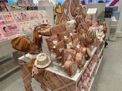 -名创优品(山东青岛华润万象城店)