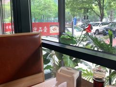 靠窗位-老上海里弄味道(知春路店)