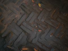 -巴陵广场