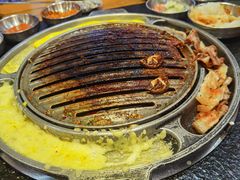 -GOGIYA·咕叽吖韩国传统烤肉店(东方新天地店)