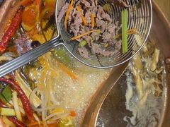 -洱火云南酸菜牛肉火锅(石景山当代商城店)