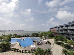 -上海滴水湖皇冠假日酒店