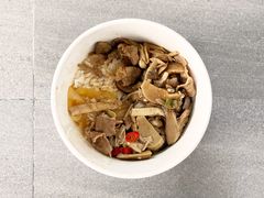 麻辣菌菇牛丼饭-食其家·牛丼咖喱(宜山路贝岭店)