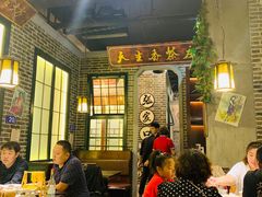 -东口码头·烧鸽子·鱼头泡饼·地方菜(金鹰悦城店)