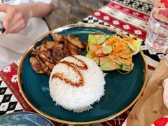 烤鸡扒饭伴沙拉-墨厨(沙坪店)