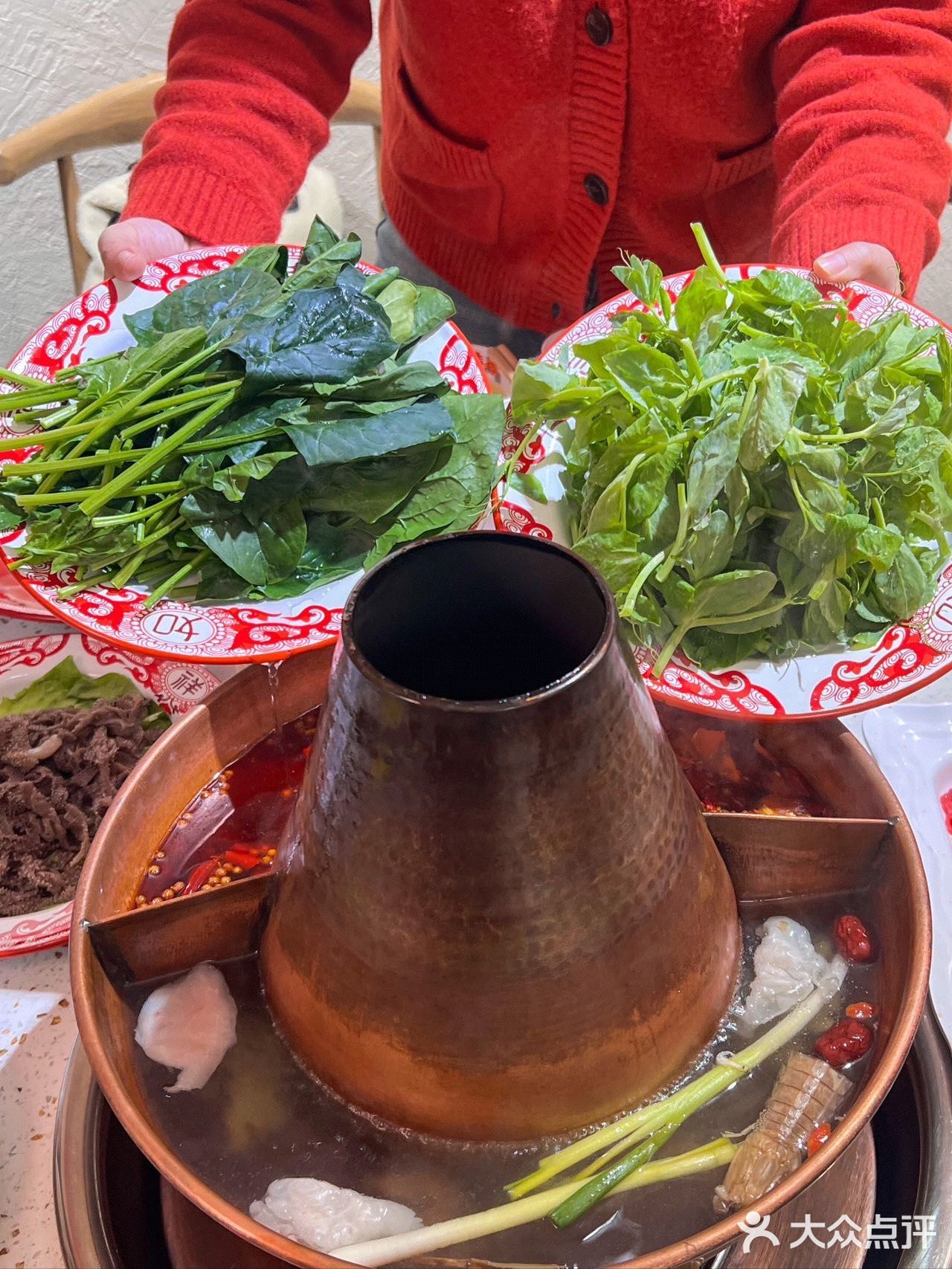 这个冬天得有一顿蒲大艳小肥羊铜火锅