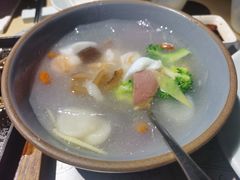 -穹六人间 people 6(岳阳路店)