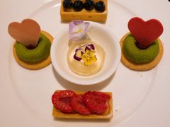 -圣丰索菲特·2 On 988 Café 自助餐厅