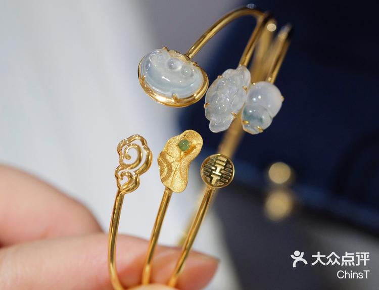 翡翠珠宝设计图片新款女式手镯的简单介绍 第2张