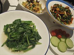 -香山湖家家宴(中山陵店)