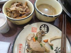 -东巴谷野生菌火锅餐厅