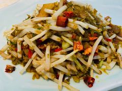 -魏铭鱼头捞饭(晋阳路店)