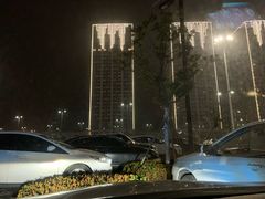 -融创茂-停车场