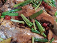 家常炖黄花鱼-龙香居海鲜家常菜饭店·特色驴肉·古城浑锅