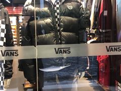 店内环境-王府井奥莱临潼小镇(临潼店)