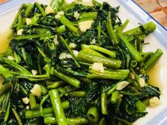 -龙井源餐厅(龙井峡漂流店)