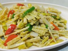 手剥笋-干老四雅鱼饭店(滨江西路店)