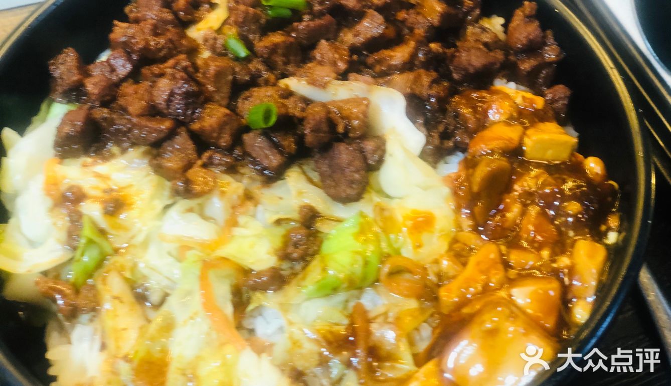 周浦某家小馆子 本来想吃隔壁家的 结果刚消完毒味道很大