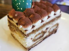 -星巴克臻选(盐城金鹰聚龙湖店)