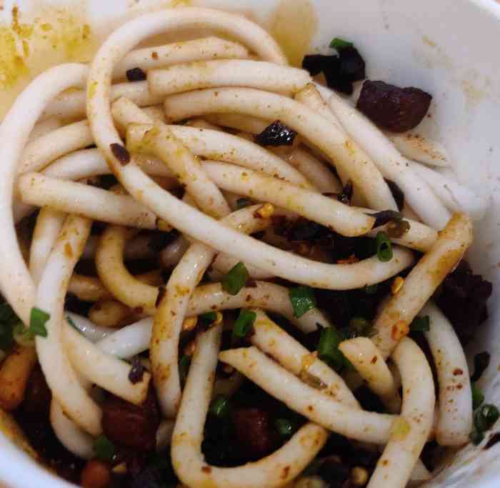 刘维兰老素粉 (化龙桥总店)-"陕西路与黔灵东路交叉口一家老牌的素粉