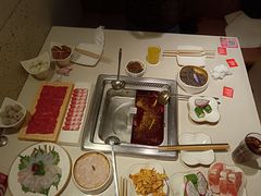 -海底捞火锅鲜切牛肉主题店(长寿路店)
