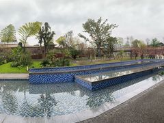 -茅草房·河畔园林火锅